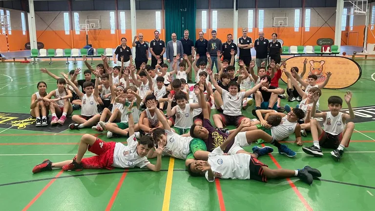 Fin de campus en Lalín del campus del COB junto a Basketdeza