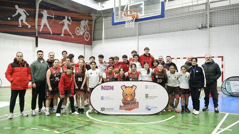 Clase maestra de baloncesto en Lalín