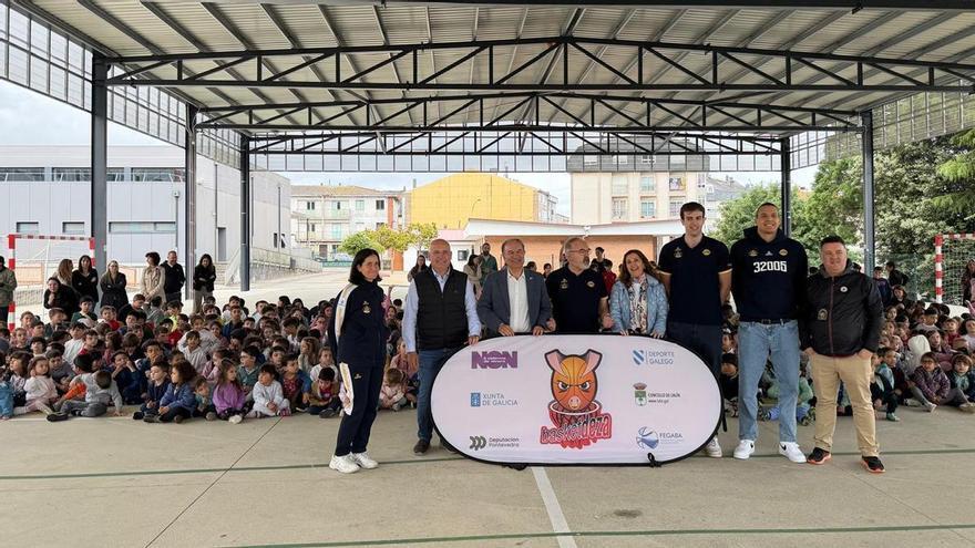 El Basketdeza y el COB Ourense presentan su segundo campamento de verano en Lalín